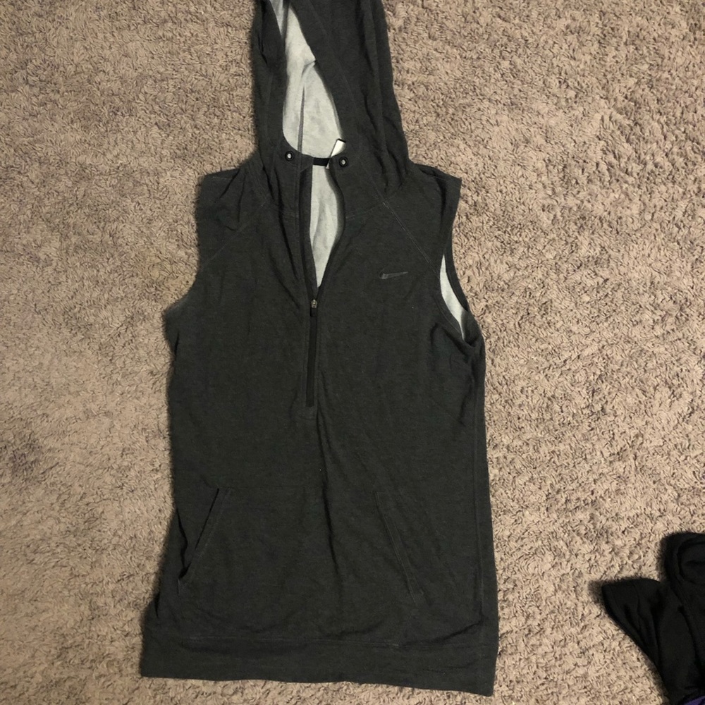 Nike sleeveless, quarter zip